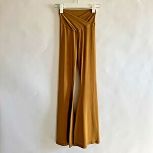 Aerie Offline Real Me Crossover Flare Leggings Small Mustard Ecru